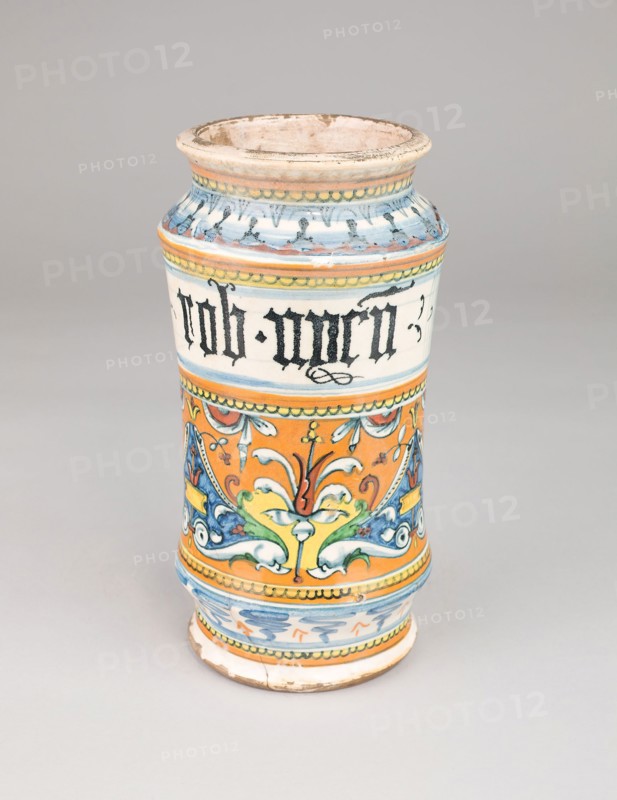 Apothecary Jar (Albarello), c. 1510/20, Italian, Siena, Siena, Tin-glazed earthenware (maiolica), H: 23.9 cm (9 3/8 in.), diameter: 12.1 cm (4 3/4 in.)