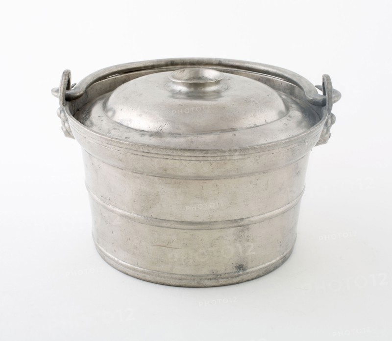 Food Container, 19th century, Bouvier Family, French, active c. 1623-1881, Clamecy, France, Pewter, 10.8 × 14 cm (4 1/4 × 5 1/2 in.)