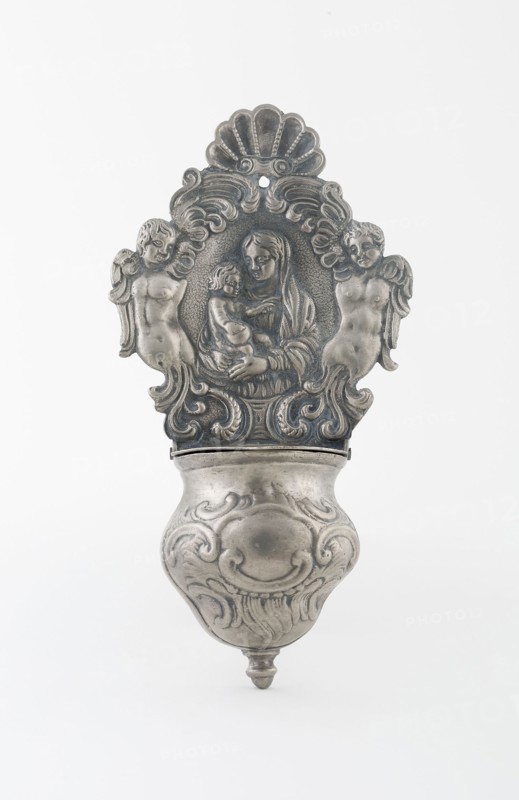 Holy Water Stoup (Bénitier), 18th century, Possibly Flanders, Flanders, Pewter, 23.5 × 12.7 × 4.5 cm (9 1/4 × 5 × 1 3/4 in.)