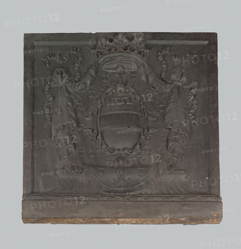Chimney Plaque: Coat of Arms of Duc de Bethune-Charlost, c. 1678, France, Cast in iron, 87 × 95.9 × 5.7 cm (34 1/4 × 37 3/4 × 2 1/4 in.)