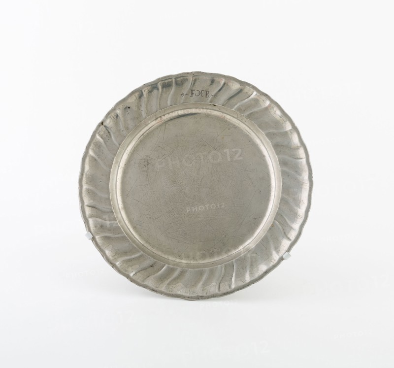 Plate, c. 1777, Joseph Heilingotter IV, Czech, c. 1777, Czechoslovakia, Czech Republic, Pewter, 4.5 × 21.7 cm (1 3/4 × 8 1/2 in.)