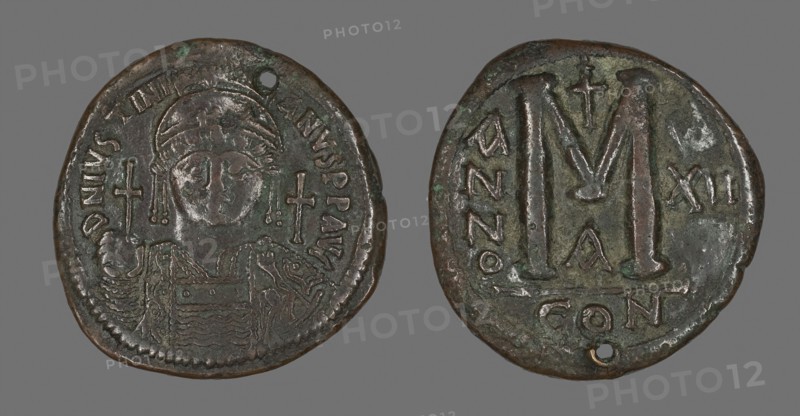Follis (Coin) Portraying the Emperor Justinian I, AD 538/539, Byzantine, minted in Constantinople, Constantinople, Bronze, Diam. 3.9 cm, 21.65 g