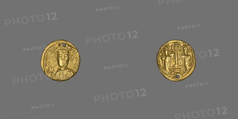 Solidus (Coin) of Constantine IV Pogonatus, AD 670/680, Byzantine, Byzantine Empire, Gold, Diam. 1.5 cm, 4.32 g