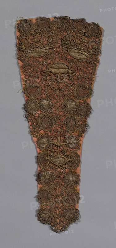 Stomacher, 18th century, Norway, Norway, Silk, plain weave with gilt-metal-strip-wrapped silk, bobbin lace, 40.7 x 16.5 cm (16 x 6 1/2 in.)