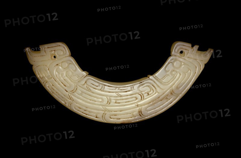 Arc-shaped pendant (huang), Western Zhou period, 9th/8th century B.C., China, Jade, 2.4 × 10.9 × 0.6 cm (4 5/16 × 15/16 × 1/4 in.)