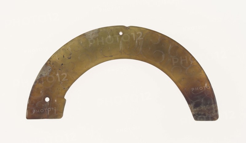 Arc-shaped Pendant, Eastern Zhou dynasty, c. 770–256 B.C., c. 5th century B.C., China, Jade, Diam. 3 in., 1/2 × 3/32 in.