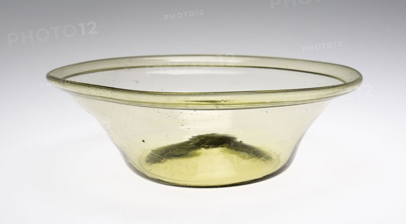 Bowl, 1821/29, Probably Mantua Glass Works, American, 1821–1829, Mantua, Ohio, Mantua, Pattern-molded blown glass, 14 cm (5 1/2 in.)