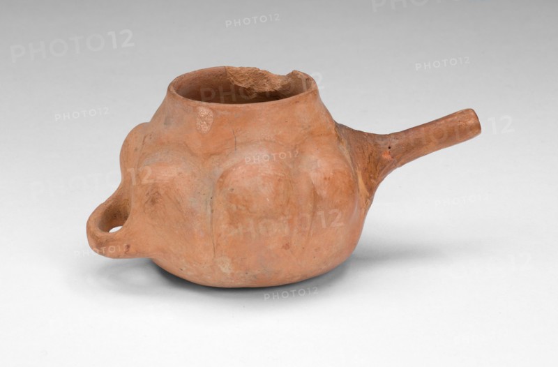 Miniature Cup with Handle and Side Spout, A.D. 500/800, Nievería, Central coast, Peru, Nievería, Ceramic and pigment, 5.1 x 11.1 cm (2 x 4 3/8 in.)