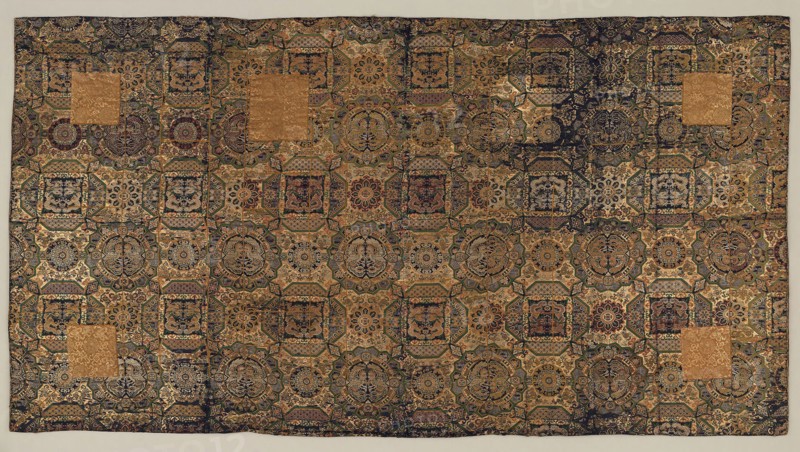 Kesa, 18th century, Edo period (1615–1868), Japan, Silk and gilt-paper strip, twill weave with secondary binding warps and supplementary patterning wefts, with couched plied silk, 116.5 × 216.5 cm (45 7/8 × 85 1/4 in.)
