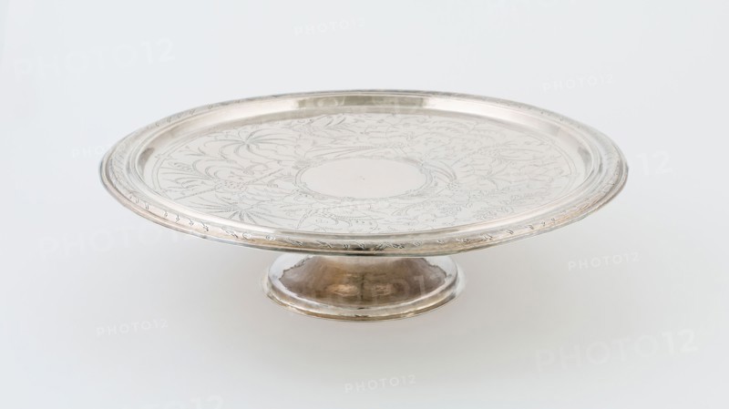 Footed Salver, 1683/84, Possibly John Sutton, English, active 1667-c. 1708, England, Silver, 9.7 × 34.8 cm (3 13/16 × 13 5/8 in.)