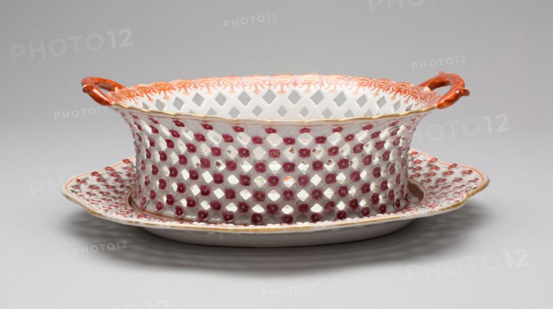 Basket and Stand, c. 1790, China, Chinese, made for the American market, China, Porcelain, enamel, and gilding, Basket: 7.9 × 22.9 × 17.1 cm (3 1/8 × 9 × 6 3/4 in.)