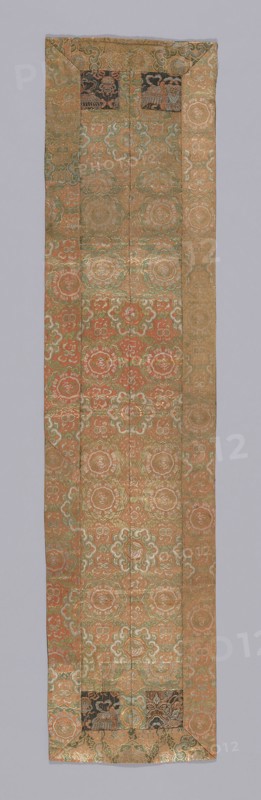 Ôhi (Stole), late Edo period (1789–1868)/ Meiji period (1868–1912), 19th century, Japan, brocaded, 124.8 x 29.8 cm (49 1/8 x 11 3/4 in.)