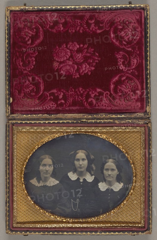 Mary Underwood, Olive Underwood and Susan Underwood, 1839/60, American, 19th century, United States, Daguerreotype, 8.3 x 10.8 cm (plate), 9 x 11.9 x 1.4 cm (case)