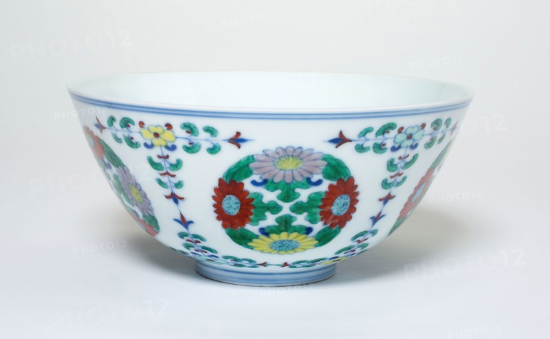 Bowl with Floral Medallions and Stems, Qing dynasty (1644–1911), Yongzheng reign mark and period (1723–1735), China, Porcelain painted in underglaze blue and overglaze enamels, H. 6.7 cm (2 5/8 in.), diam. 14.5 cm (5 11/16 in.)