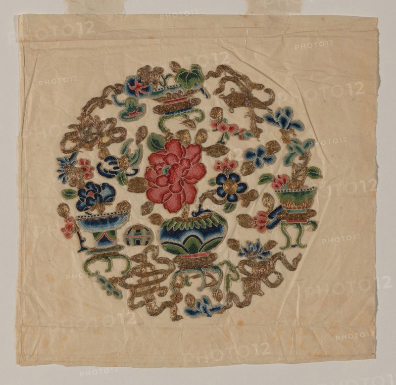 Cut Out Motif (Needlework), Qing dynasty (1644–1911), 19th century, China, Silk, plain weave, embroidered with silk and gold-leaf-over-lacquered-paper-strip-wrapped cotton in knot stitches, laid work and couching, cut and glued to paper support, 18 × 18.5 cm (7 1/8 × 7 3/8 in.)
