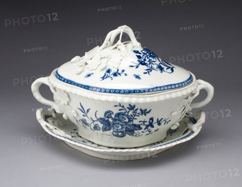 Tureen and Stand, c. 1770, Worcester Porcelain Factory, Worcester, England, founded 1751, Worcester, Soft-paste porcelain, underglaze blue, Tureen: 21 x 19.4 x 30.5 cm (8 1/4 x 7 5/8 x 12 in.), Stand: H. 5.7 cm (1 1/4 in.), diam. 27.9 cm (11 in.)