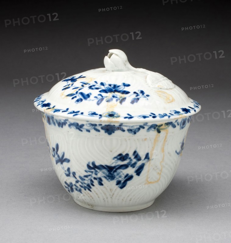 Sugar Bowl and Lid, c. 1760, Worcester Porcelain Factory, Worcester, England, founded 1751, Worcester, Soft-paste porcelain, underglaze blue decoration, H. 11.4 cm (4 1/2 in.)