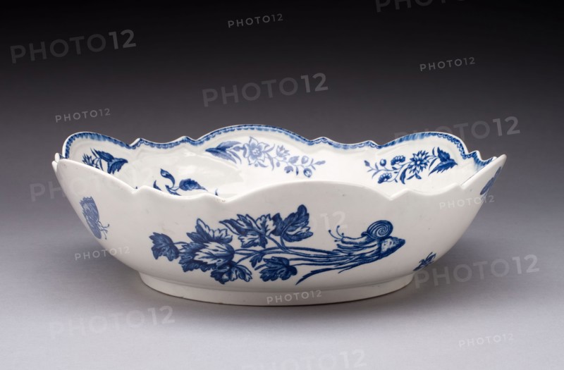 Bowl, c. 1760/70, Worcester Porcelain Factory, Worcester, England, founded 1751, Worcester, Soft-paste porcelain, underglaze blue decoration, 7.3 x 26 cm (2 7/8 x 10 1/4 in.)