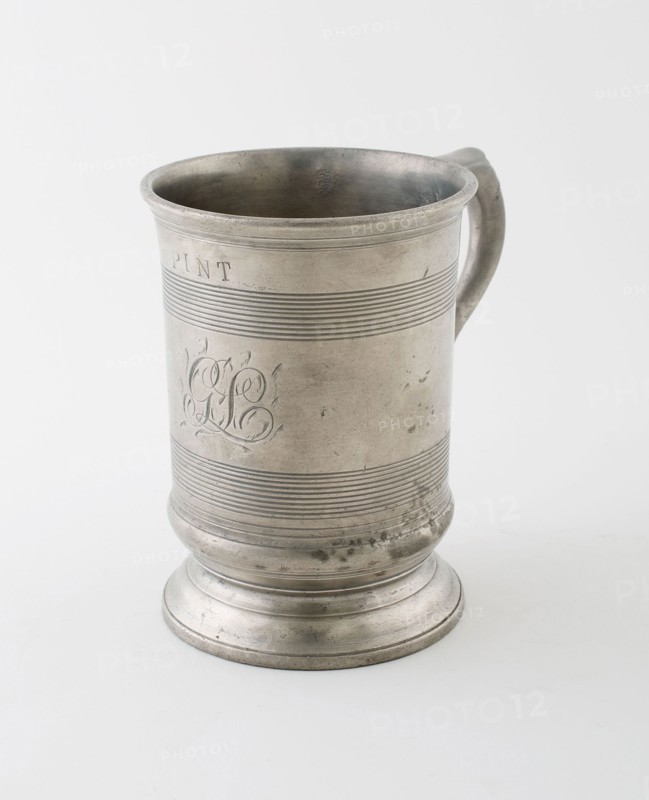 Pint Measure with Double C Handle, 19th century, England, Pewter, 12.7 × 10.2 cm (H. 5 × D. top 4 in.)