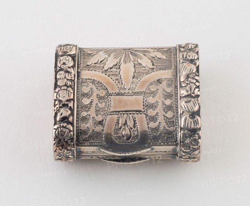 Purse-Shaped Vinaigrette, 1818/19, Possibly John Turner, Birmingham, England, Birmingham, Silver and silver gilt, 2.3 × 2 cm (7/8 × 3/4 in.)