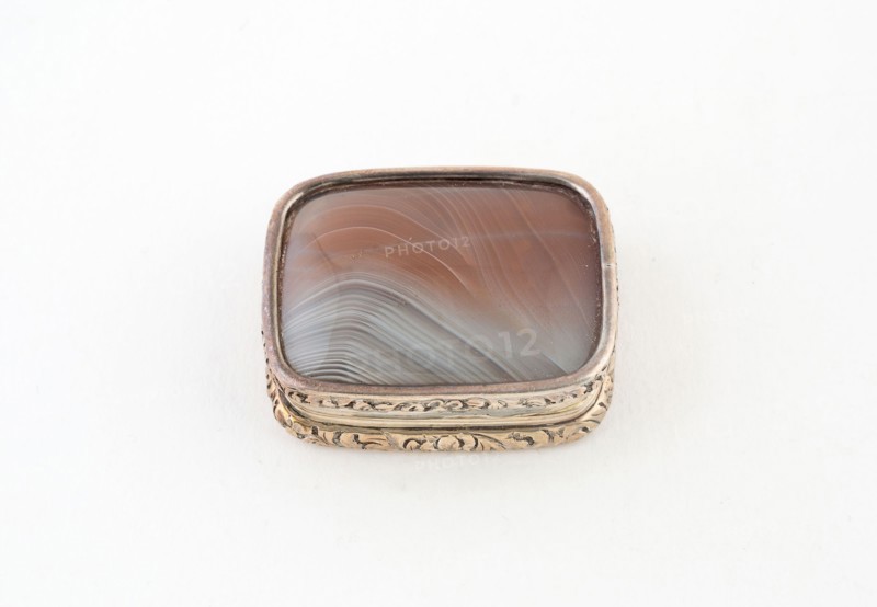 Vinaigrette, c. 1840, Marked IE, Possibly Birmingham, England, Birmingham, Silver, silver gilt, and agate, 3.5 × 2.9 cm (1 3/8 × 1 1/8 in.)