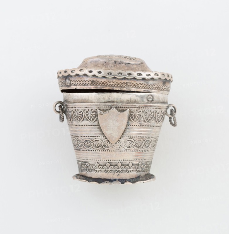 Sponge Box, c. 1848, Netherlands, Netherlands, Silver, 4.5 x 3.8 cm (1 3/4 x 1 1/2 in.)