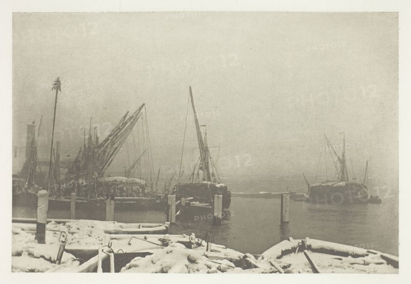 A Foggy Day on the Thames, c. 1889, printed October 1889, Mr. J. Gale, English, died 1906, England, Photogravure, from "Sun Artists, Number 1" (1889), 11.8 × 17.6 cm (image), 27.9 × 38.3 cm (paper)