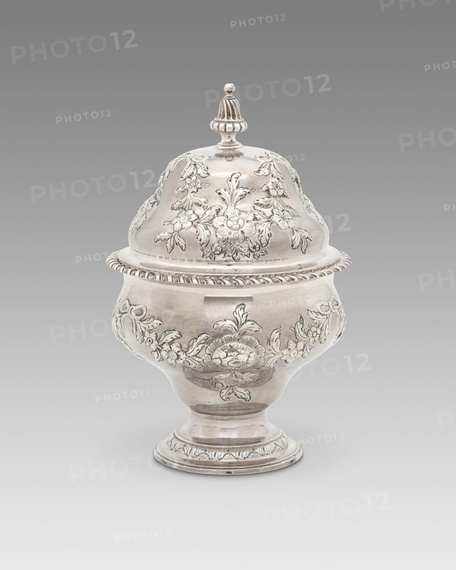 Covered Sugar Bowl, 1765/75, Bancroft Woodcock, American, 1732–1817, Wilmington, Delaware, Wilmington, Silver, 18.4 × 11.1 × 11.4 cm (7 1/4 × 4 3/8 × 4 1/2 in.), 361.3 g