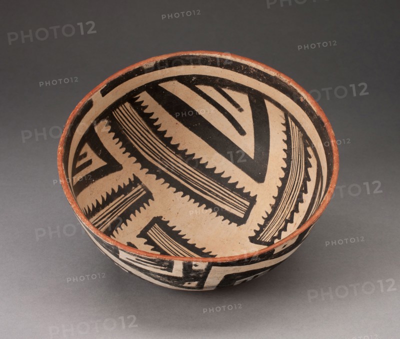 Bowl with Radiating Striped Bands and Triangles and Interlocking Zigzag on Exterior, A.D. 1300/1400, Salado, Gila Polychrome, Southeastern Arizona, United States, Arizona, Ceramic and pigment, Diam. 19.1 cm (7 1/2 in.)