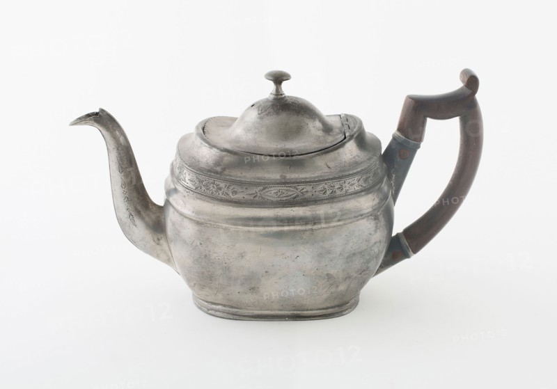 Teapot, c. 1820, Birch and Villers (John Birch and William Villers), England, active c. 1775-1820, Birmingham, England, Birmingham, Pewter (Britannia metal) and wood, 15.2 × 10.8 × 26 cm (6 × 4 1/4 × 10 1/4 in.)