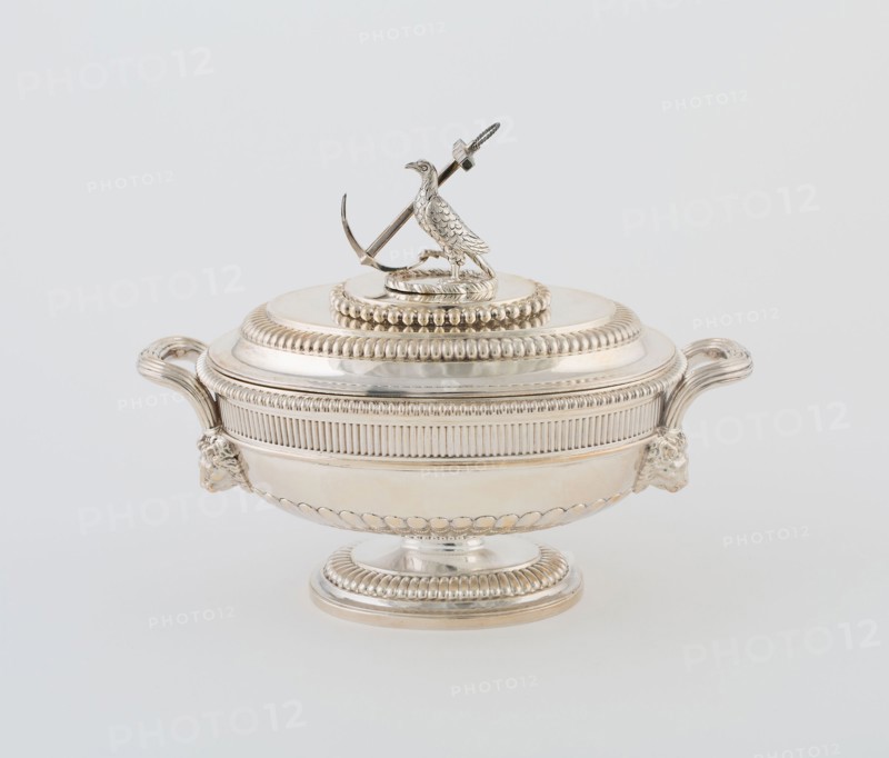 Sauce Tureen and Cover from the Hood Service, 1807/08, Paul Storr, English, 1771-1844, London, England, Sterling silver, 17.8 × 22.9 × 13 cm (7 × 9 × 5 1/8 in.)