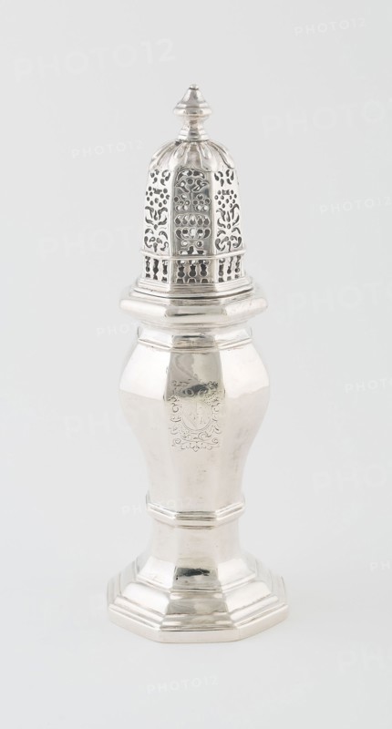 Canister (one of three), 1704/06, Edward Workman, Irish, active 1699-1722, Dublin, Ireland, Dublin, Silver, H. 19.7 cm (7 3/4 in.)