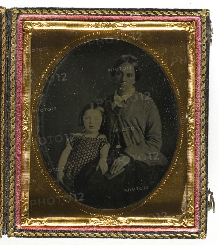 Untitled (Woman and Little Girl), 1855/75, 19th century, Unknown Place, Ambrotype, 8.3 x 7 cm (plate), 9.3 x 8 x 1.7 cm (case)