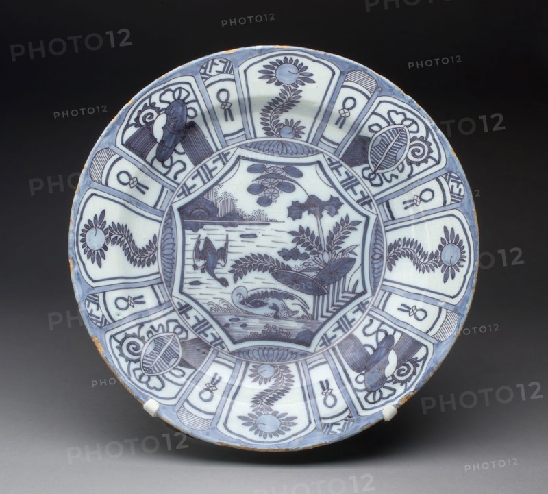 Charger, c. 1680, Netherlands, Delft, Delft, Tin-glazed earthenware with underglaze blue decoration, Diam. 39.3 cm (15 1/2 in.)