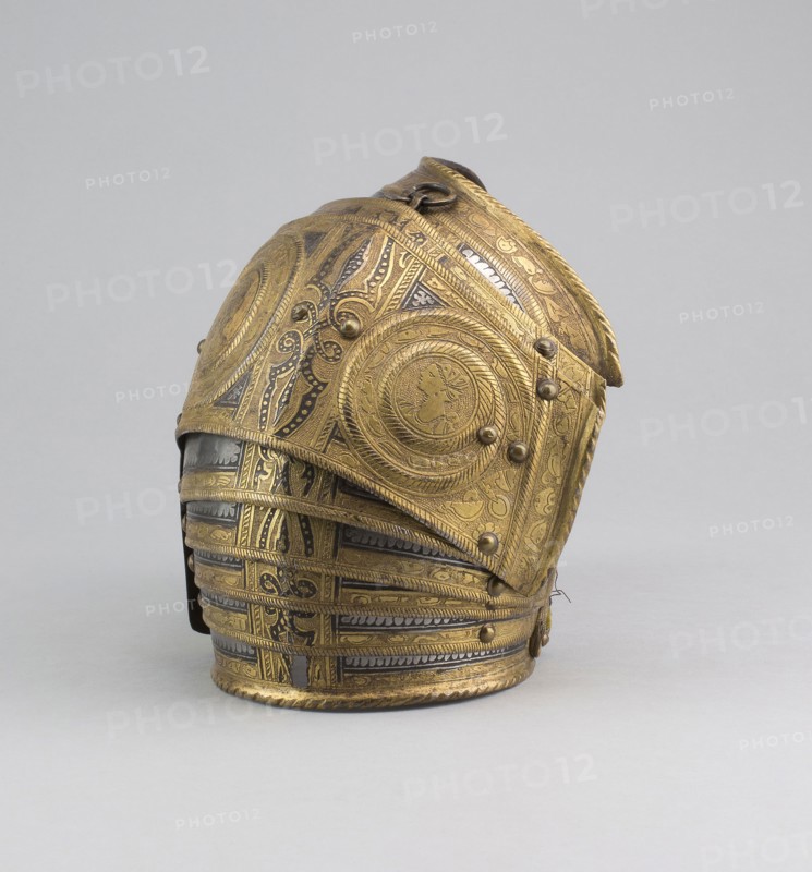 Right Pauldron, 1575/80, Northern Italian, Milan, Milan, Steel with gilding, brass, Wt. 2 lb. 6 oz.