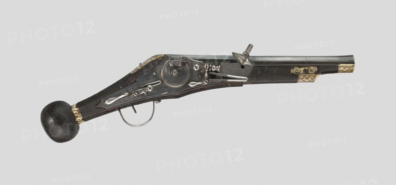Wheellock Puffer (Pistol) for the Mounted Bodyguard of the Elector of Saxony, 1589, Abraham Dressler, (German active 1572—1590), Dresden, East Germany, Steel, cherrywood, and staghorn, L. 54.3 cm (21 3/8 in.)