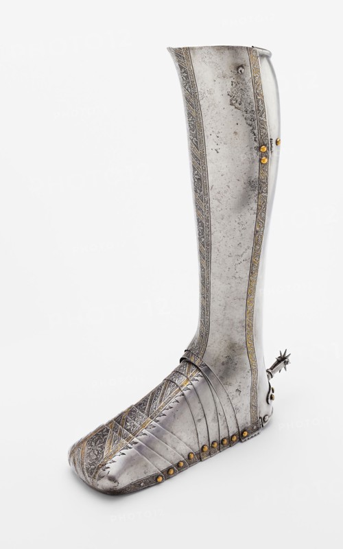 Left Greave and Sabaton, 1540/50, Attributed to Wolfgang Grosschedel, (German, 1517-1562) Landshut, Landshut, Steel and gilding, H: 81.3 cm (32 in.)