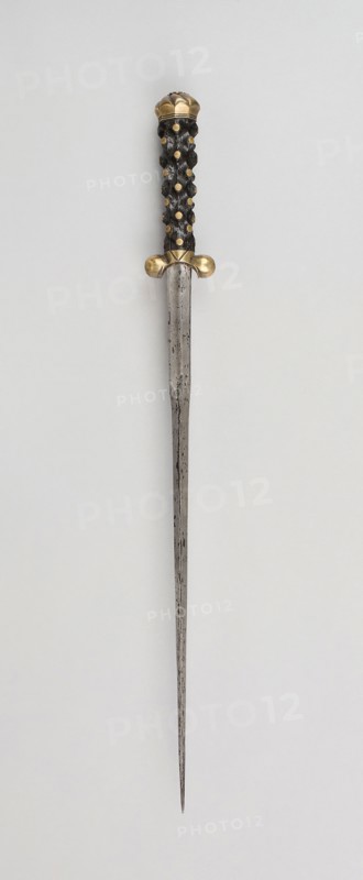Ballock Dagger, early 16th century, North European, possibly French, Bourgogne, Bourgogne, Wood and brass, L. 47.3 cm (18 5/8 in.)