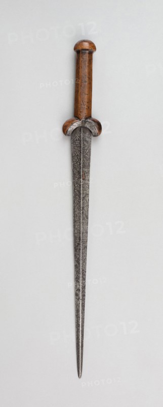 Ballock Dagger, early 17th century, Scottish, Lowlands, Scotland, Ivy root, iron, and copper, L. 45.5 cm (17 7/8 in.)