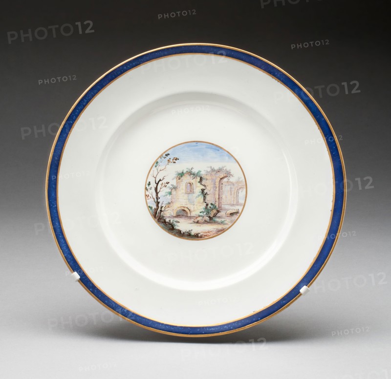 Plate, Early 19th century, Italy, Naples, Naples, Soft-paste porcelain with polychrome enamels and gilding, Diam. 24.3 cm (9 9/16 in.)