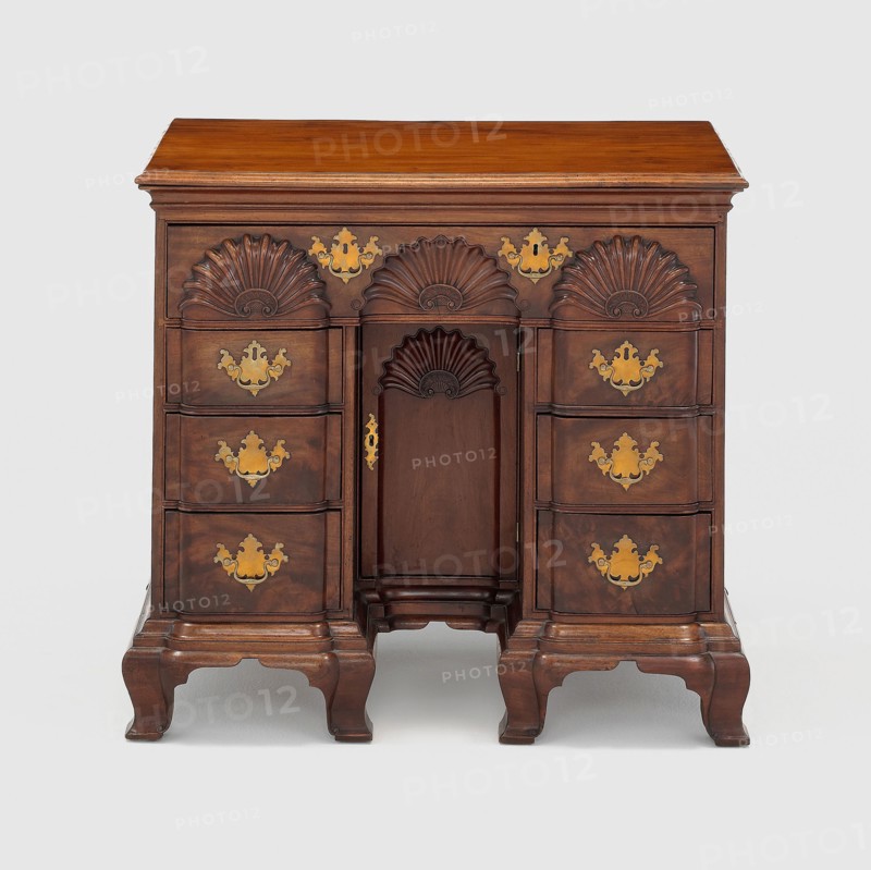 Bureau Table, c. 1770, Attributed to John Townsend, American, 1732–1809, Newport, Rhode Island, Newport, Mahogany, chestnut, and tulip poplar, 86.6 × 93.4 × 58 cm (34 1/8 × 36 3/4 × 20 in.)