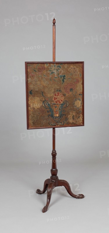 Fire Screen, 1760/85, American, 18th century, Eastern Massachusetts, Eastern Massachusetts, Mahogany, 158.1 × 50.2 cm (62 1/4 × 19 3/4 in.)
