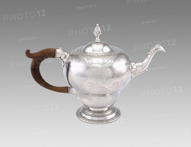 Teapot, 1761/74, Benjamin Burt, American, 1729–1805, Boston, Silver, with mahogany, 19.1 × 26.7 × 8.9 cm (7 1/2 × 10 1/2 × 3 1/2 in.)