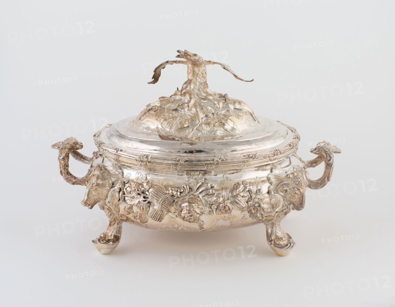 Tureen with Cover, 1745/46, Peter Archambo I, English, 1680-1768, London, England, London, Silver, H. 28.9 cm (11 3/8 in.)