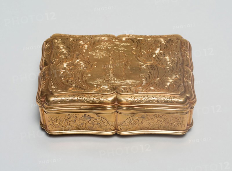 Box, 1865, Rawlins & Sumner, London, England, 19th century, London, Gold, 4 x 10.4 x 6.8 cm (1 9/16 x 4 x 2 11/16 in.)