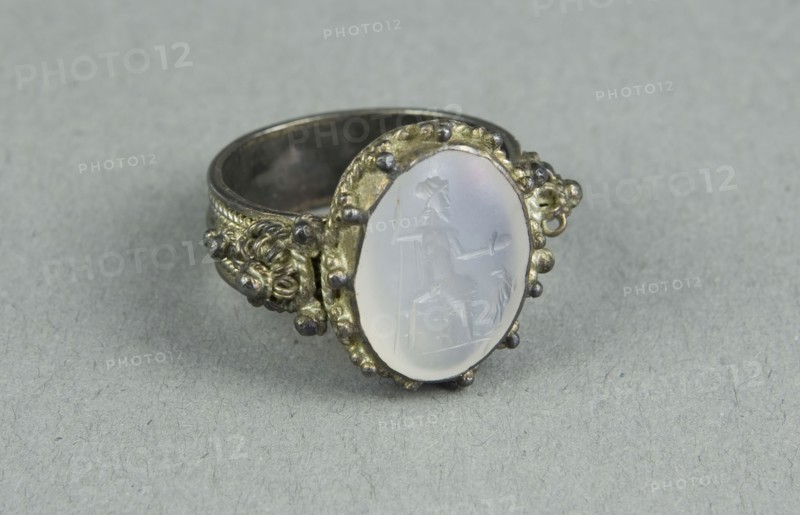 Finger Ring with Intaglio Depicting Zeus, 1st/2nd century AD, Roman, Rome, Stone and metal, Ring: W. 0.6 cm (1/4 in.), diam. 2.2 cm (7/8 in.)