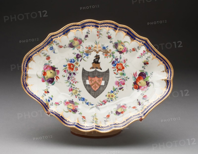 Dessert Dish, c. 1790, Worcester Porcelain Factory, Worcester, England, founded 1751, Worcester, Soft-paste porcelain, polychrome enamels and gilding, 21.8 x 29.2 cm (8 9/16 x 11 1/2 in.)