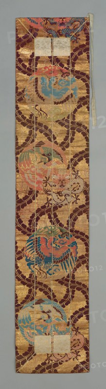 Ôhi (Stole), Late 19th century, Meiji period (1868–1912), Japan, Silk and gilt-paper strip, twill weave with secondary binding warps and supplementary patterning wefts with couched plied silk, 157.4 x 32.6 cm (62 x 12 7/8 in.)