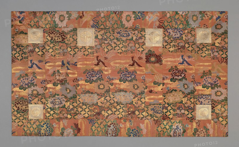 Kesa, Meiji period (1868–1912), late 19th century, Japan, Silk and gold-leaf-over-lacquered-paper strip, warp-float faced 2:1 'Z' twill weave with weft-float faced 1:2 'S' twill interlacings of secondary binding warps and supplementary patterning wefts, lining: 5:1 twill damask weave, 114.7 x 198.3 cm (45 1/8 x 78 in.)