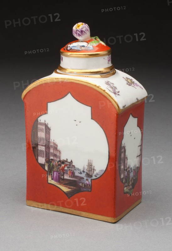 Tea Caddy, c. 1740, Meissen Porcelain Manufactory, German, founded 1710, Meissen, Hard-paste porcelain, polychrome enamels, and gilding, 12.7 x 6.7 x 4.5 cm (5 x 2 5/8 x 1 3/4 in.)